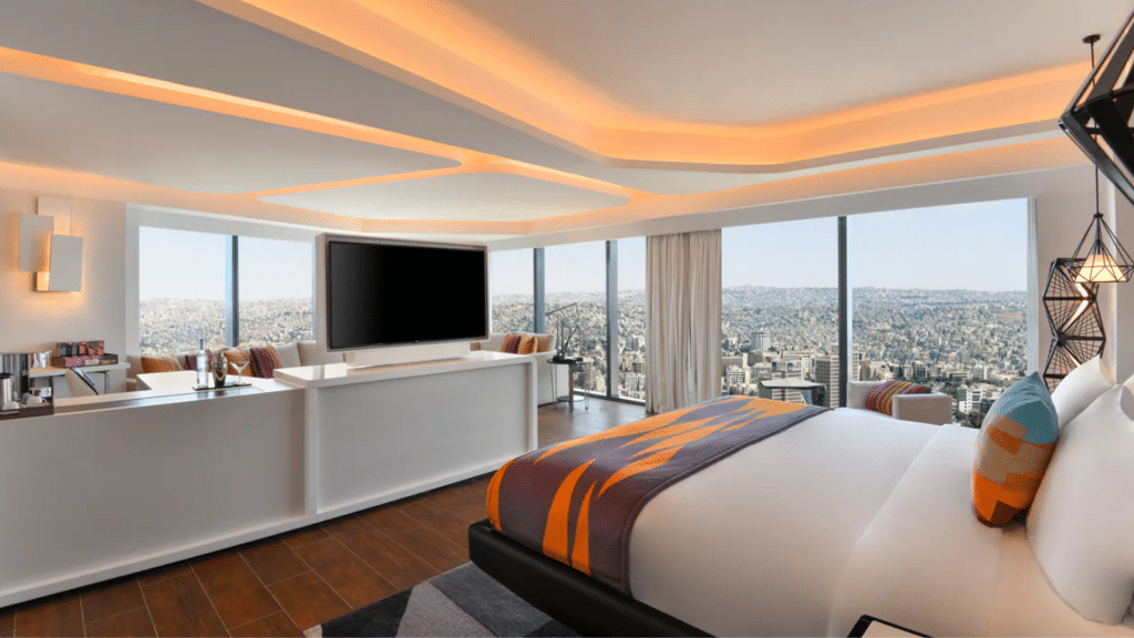 W Amman King Suite Schlafzimmer