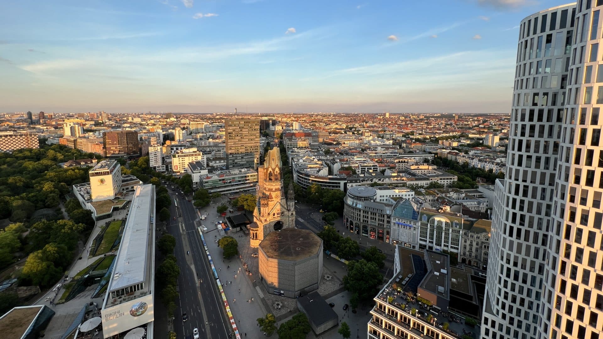 Waldorf Astoria Berlin Tower Suite Wohnzimmer Ausblick 5