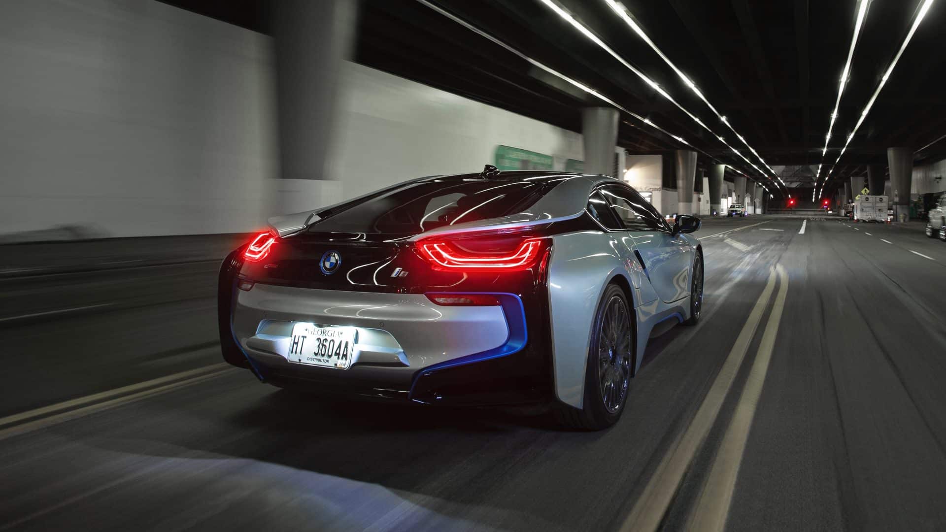 BMW I8 Tunnel Back