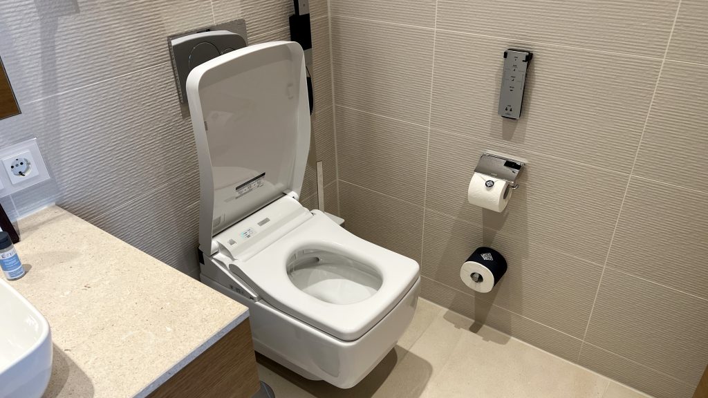 Kempinski Hotel Vier Jahreszeiten Muenchen Bad Toilette