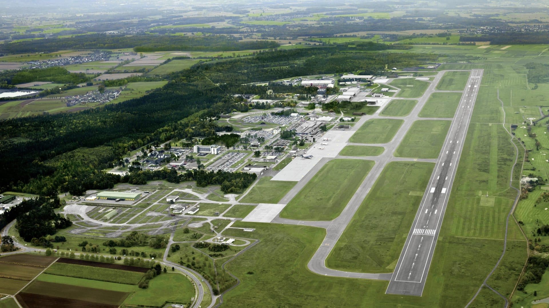 Luftbild Flughafen Karlsruhe