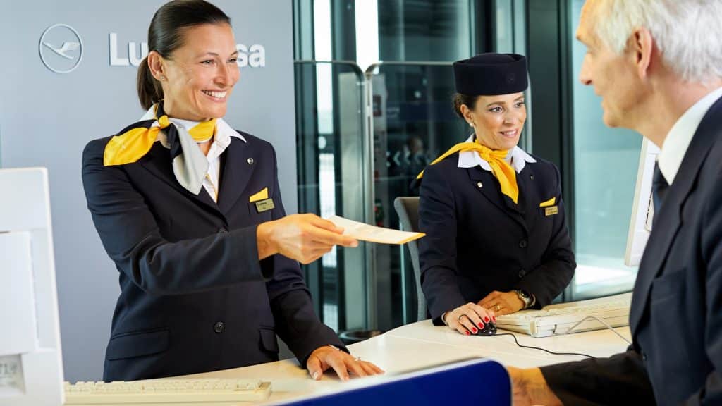 Lufthansa Gate Boarding