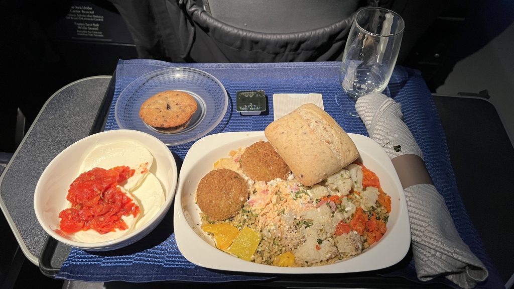 United First Class Boeing 737 800 Abendessen