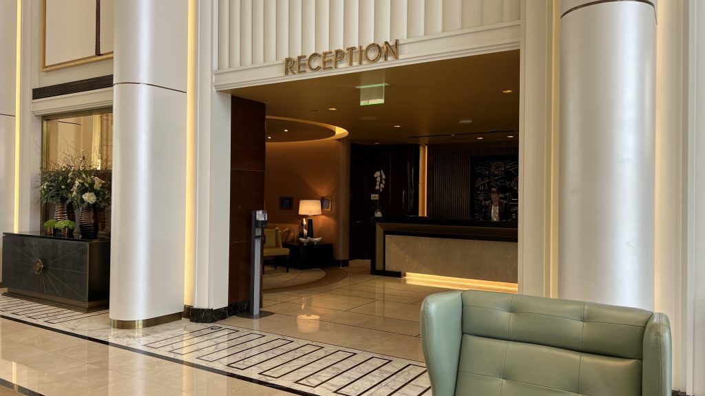 Waldorf Astoria Beverly Hills Rezeption