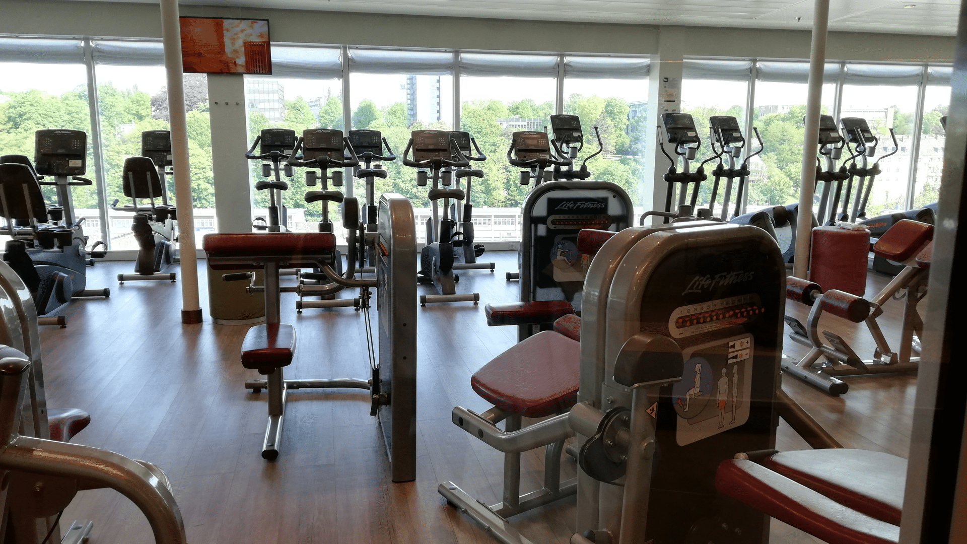 Fitnessstudio an Bord der Mein Schiff 4
