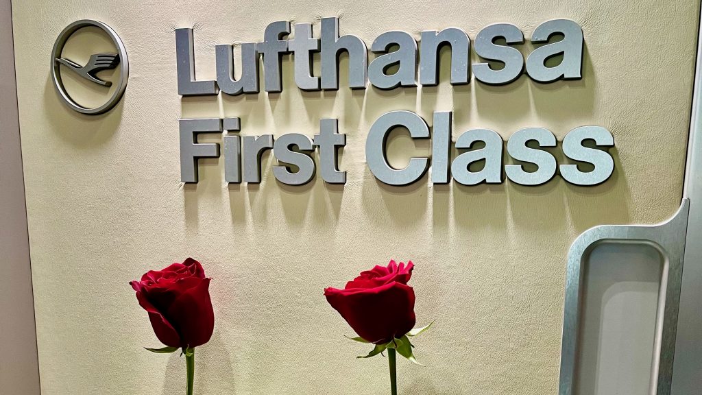 Lufthansa First Class Logo