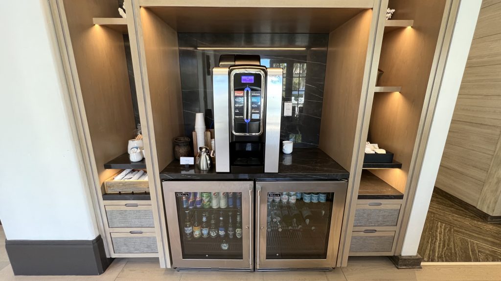 The Ritz Carlton Bacara Santa Barbara Club Lounge Kaffemaschine