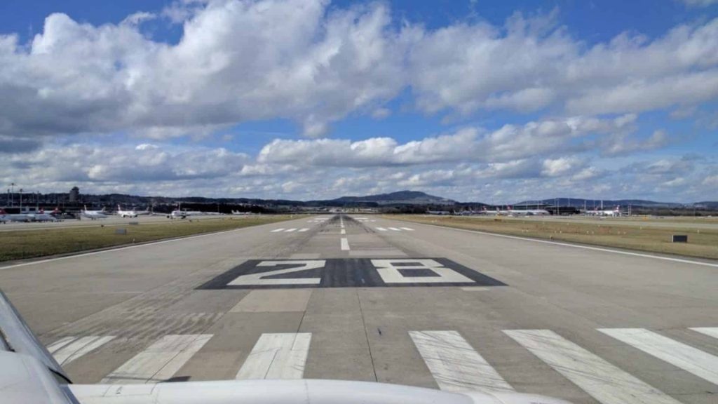 Zuerich Flughafen Startbahn