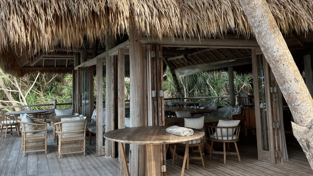 Nikoi Island - Restaurant