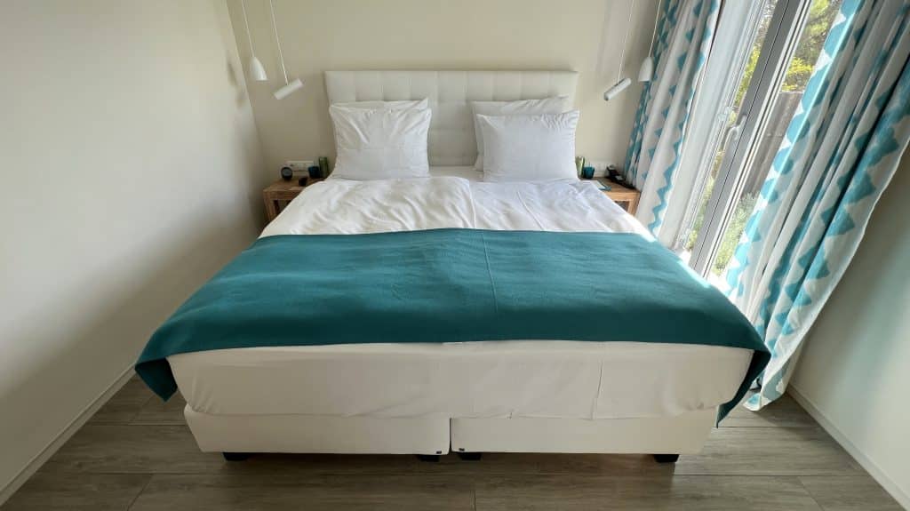 7Pines Resort Ibiza Suite Schlafzimmer Bett