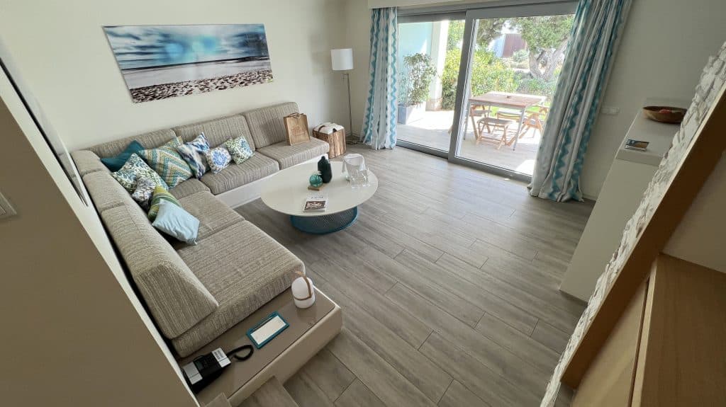 7Pines Resort Ibiza Suite Wohnzimmer