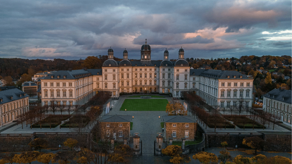 Althoff Grandhotel Schloss Bensberg Ansicht 1