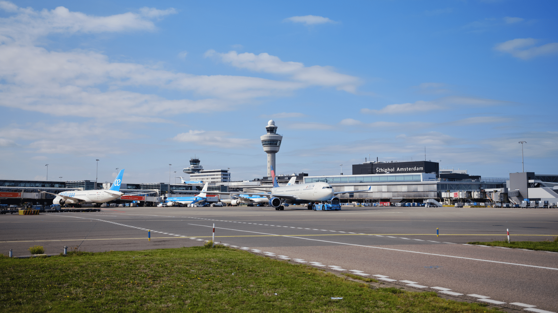 Nederland verhoogt de flightcap voor Amsterdam Schiphol Airport
