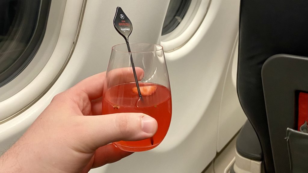 Turkish Airlines Airbus A330-300 Business Class Welcome Drink Raspberry Lemonade 