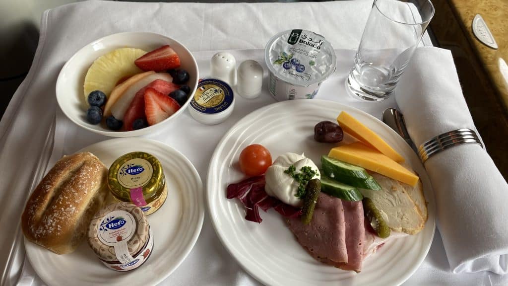 Emirates Business Class Frühstück