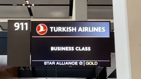 Turkish Airlines Business Class und Star Alliance Gold Check-in Berlin BER
