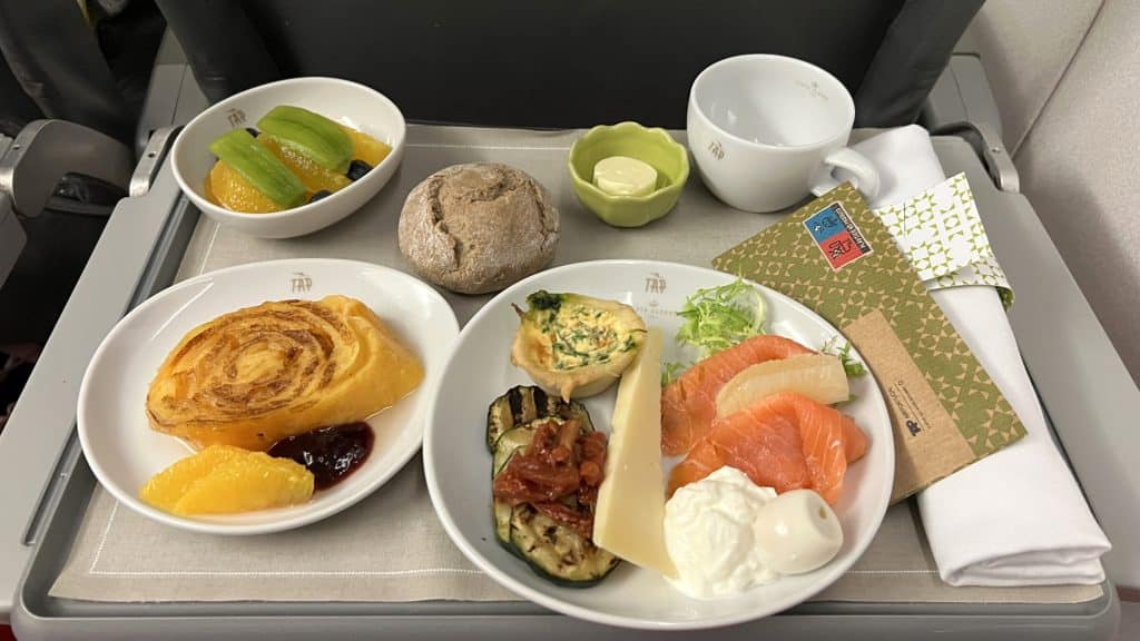 TAP Portugal Express Business Class Abendessen