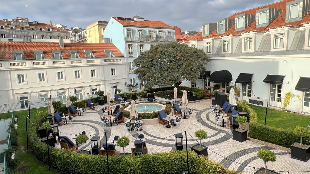 The One Palacio Da Anunciada Lissabon Pool Dachgarten 