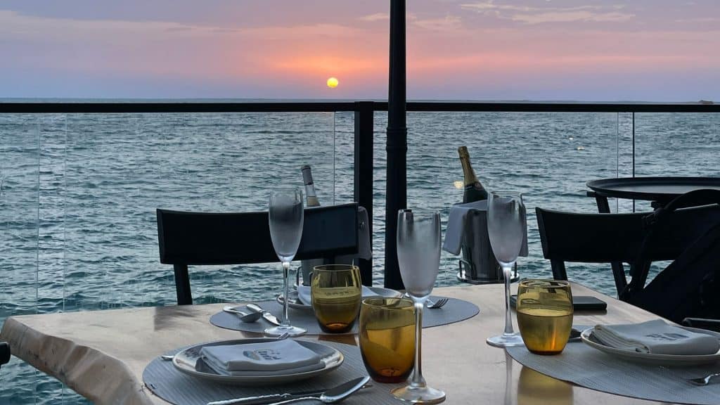 Anantara World Islands Dubai Resort Abendessen Sonnenuntergang