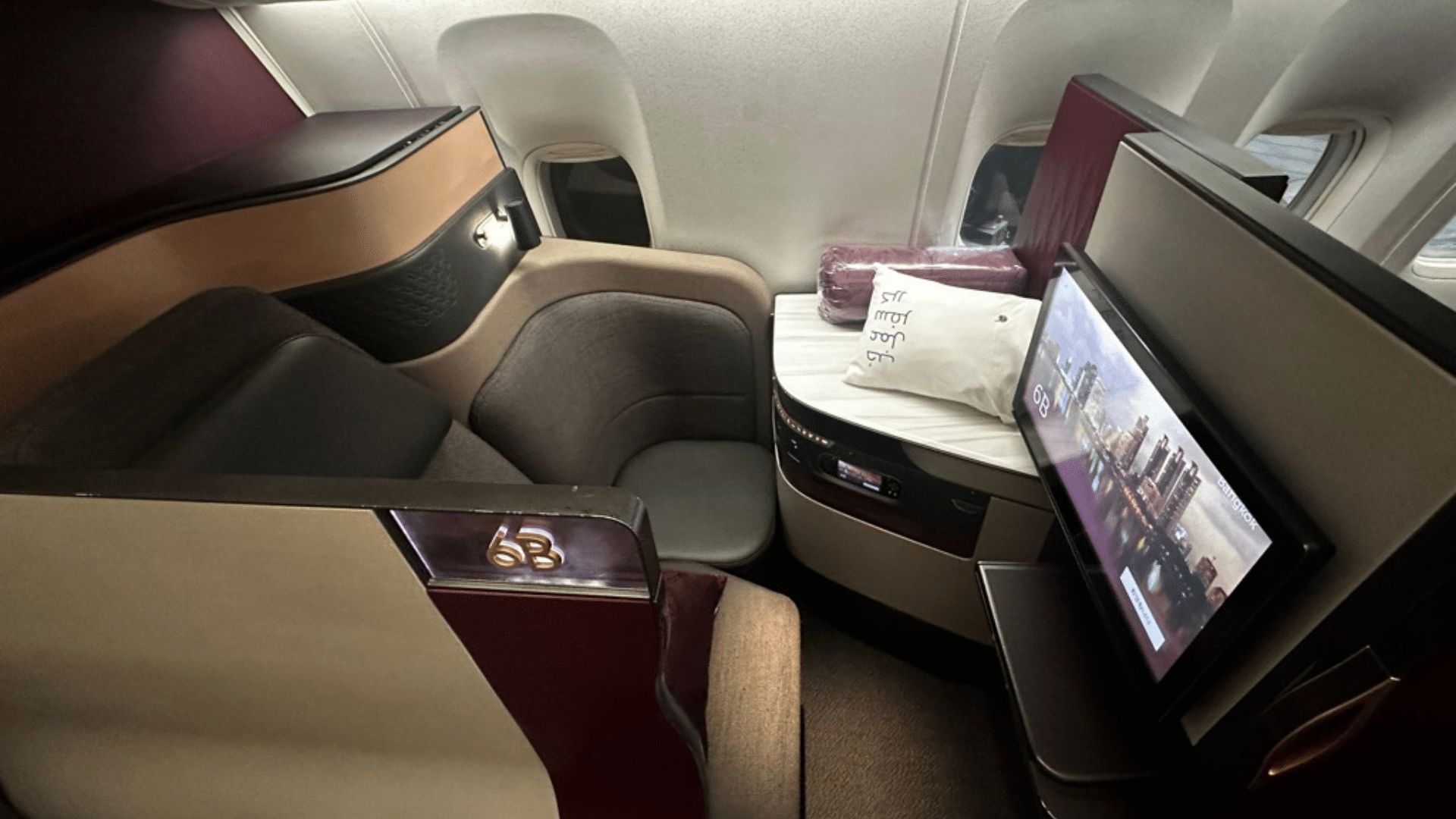 Qatar Airways Qsuite Doha Bangkok Sitz Fenster