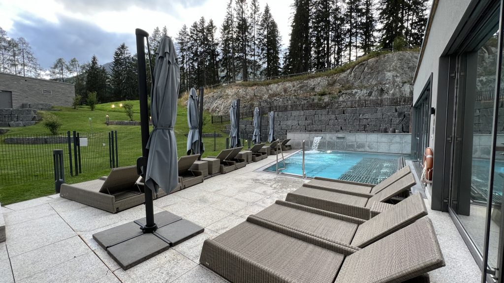 AlpenGold Davos Pool Terrase 