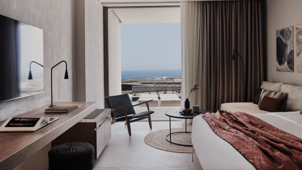 Magma Resort Santorini Zimmer Meerblick Pool Schlafzimmer