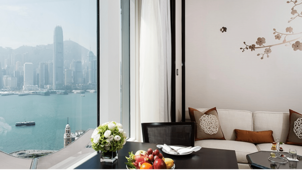 Peninsula Hongkong Grand Deluxe Harbour View Room