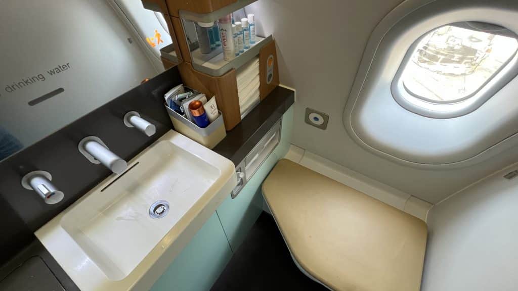 Lufthansa First Class A340 Toilette