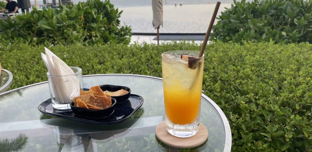 The Ritz Carlton Maledives Fari Island Drink Eau Bar