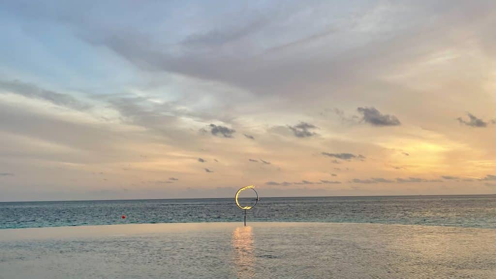 The Ritz Carlton Maledives, Fari Island Sun Downer Mit Zeremonie