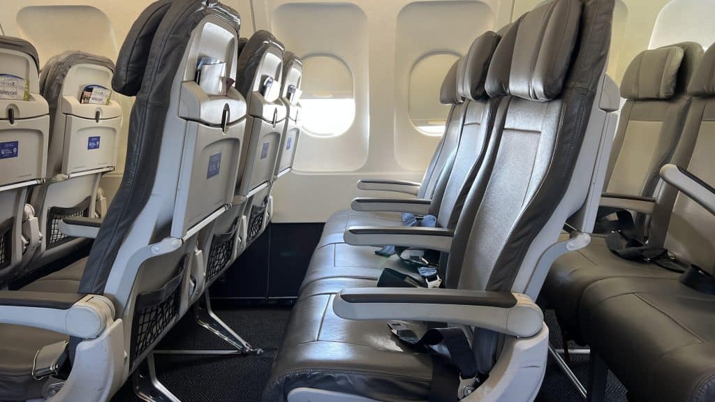 United Economy Class Airbus A320 Sitze