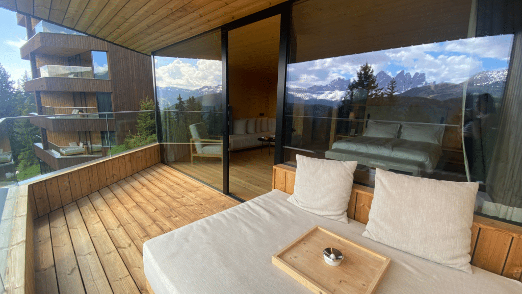 Forestis Dolomites Tower Suite Terasse