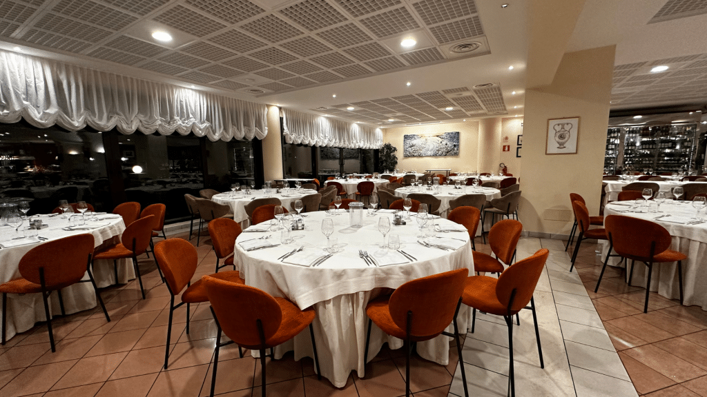 Savoy Beach Hotel Spa Bibione Elisabetta Di Lorena Abendessen Tisch