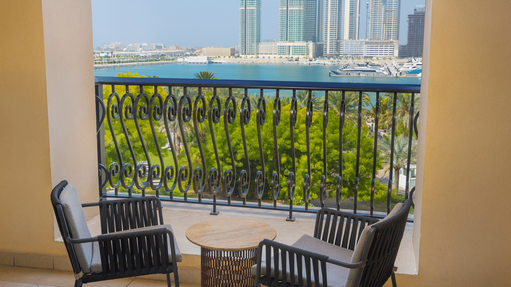 Westin Dubai Mina Seyahi Beach Resort Sea View Zimmer Balkon
