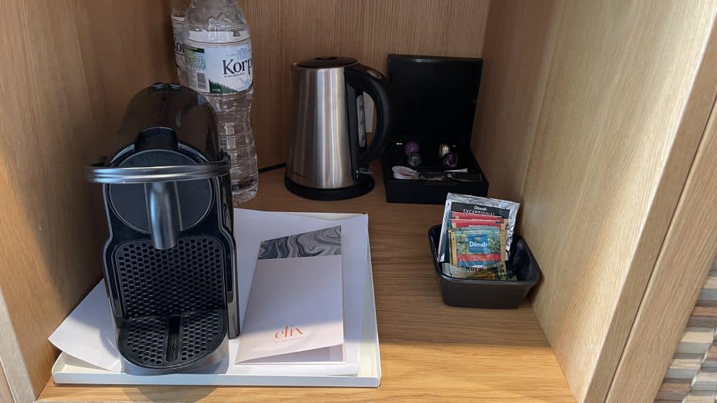 Elix Hotel Hotelzimmer Wasserkocher Und Kaffeemaschine