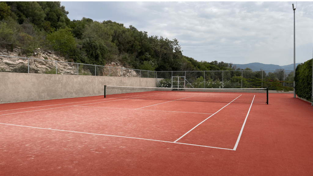 Elix Hotel Tennisplatz