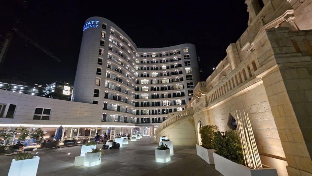 Hyatt Regency Malta Außen Nacht 3