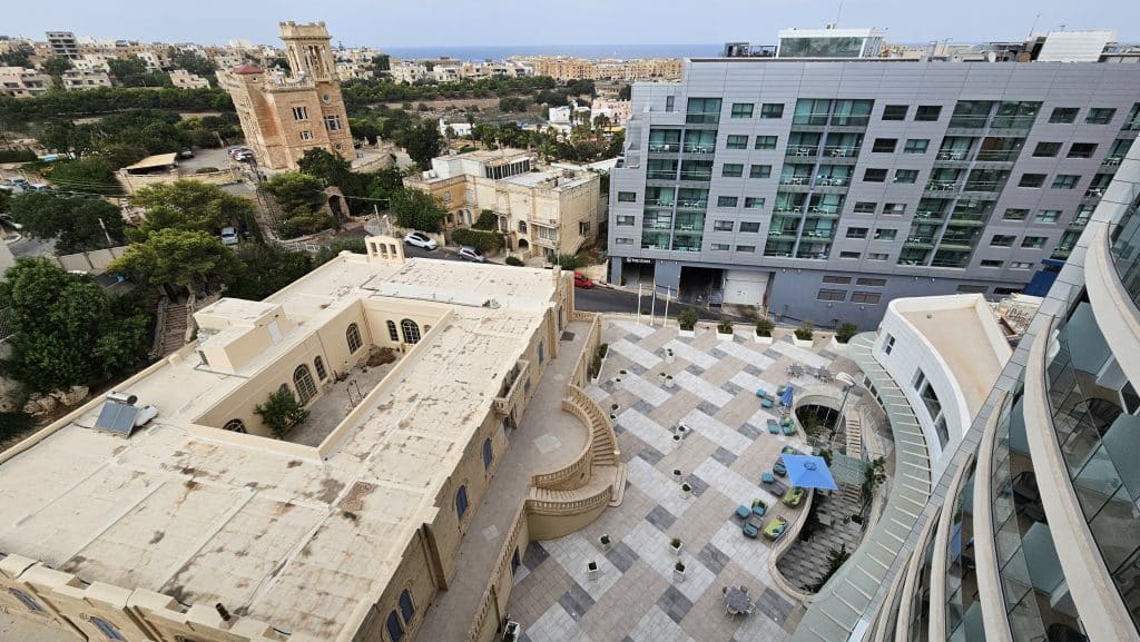 Hyatt Regency Malta Zimmer Balkon Aussicht 2