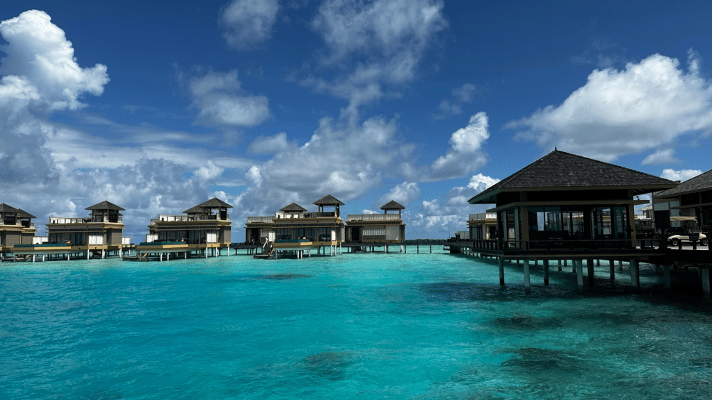 Julia Reisejahr 2023 Angsana Velavaru Malediven Wasservilla