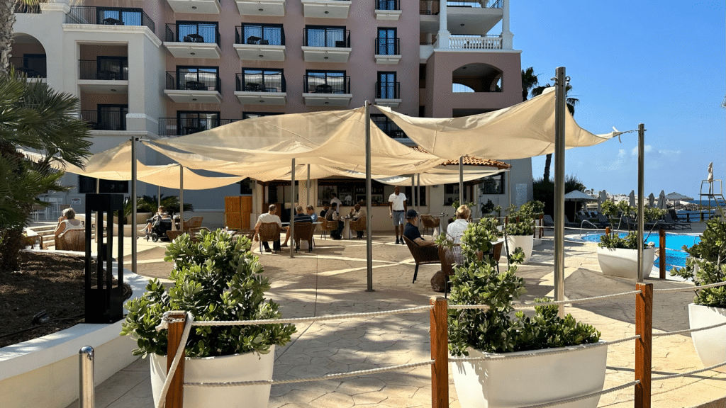Julia Reisejahr 2023 Malta Westin Dragonara Resort Pool