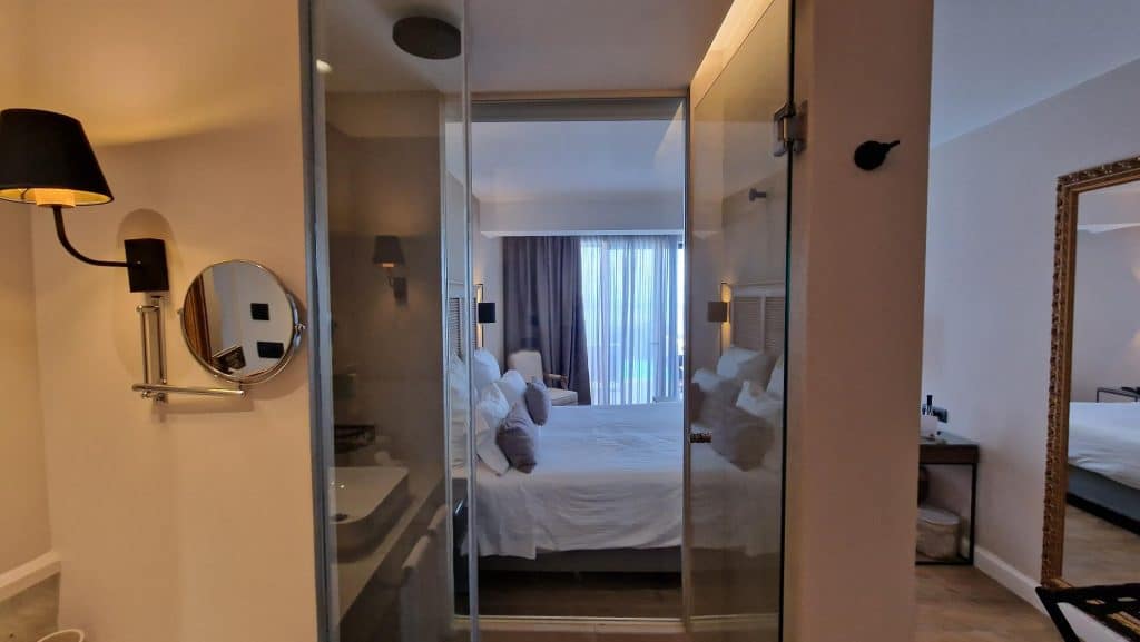 Nido Hotel Korfu Junior Suite Blick Durch Dusche