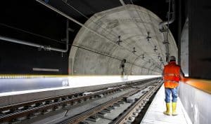 Zug Tunnel Bauarbeiten