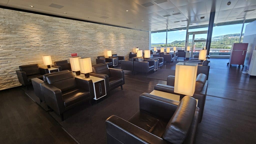 Swiss Senator Lounge Zürich E Sitzbereich 7