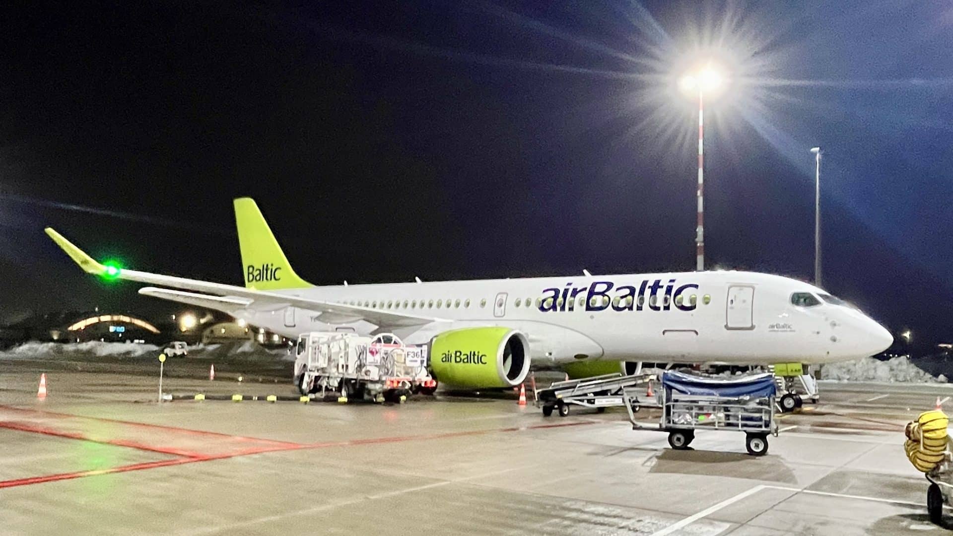 AirBaltic Airbus A220