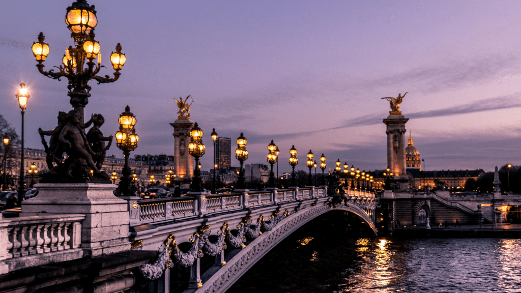 Paris Pont Alexandre III Bruecke