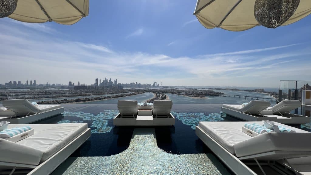 Atlantis The Royal Dubai Infinity Pool 