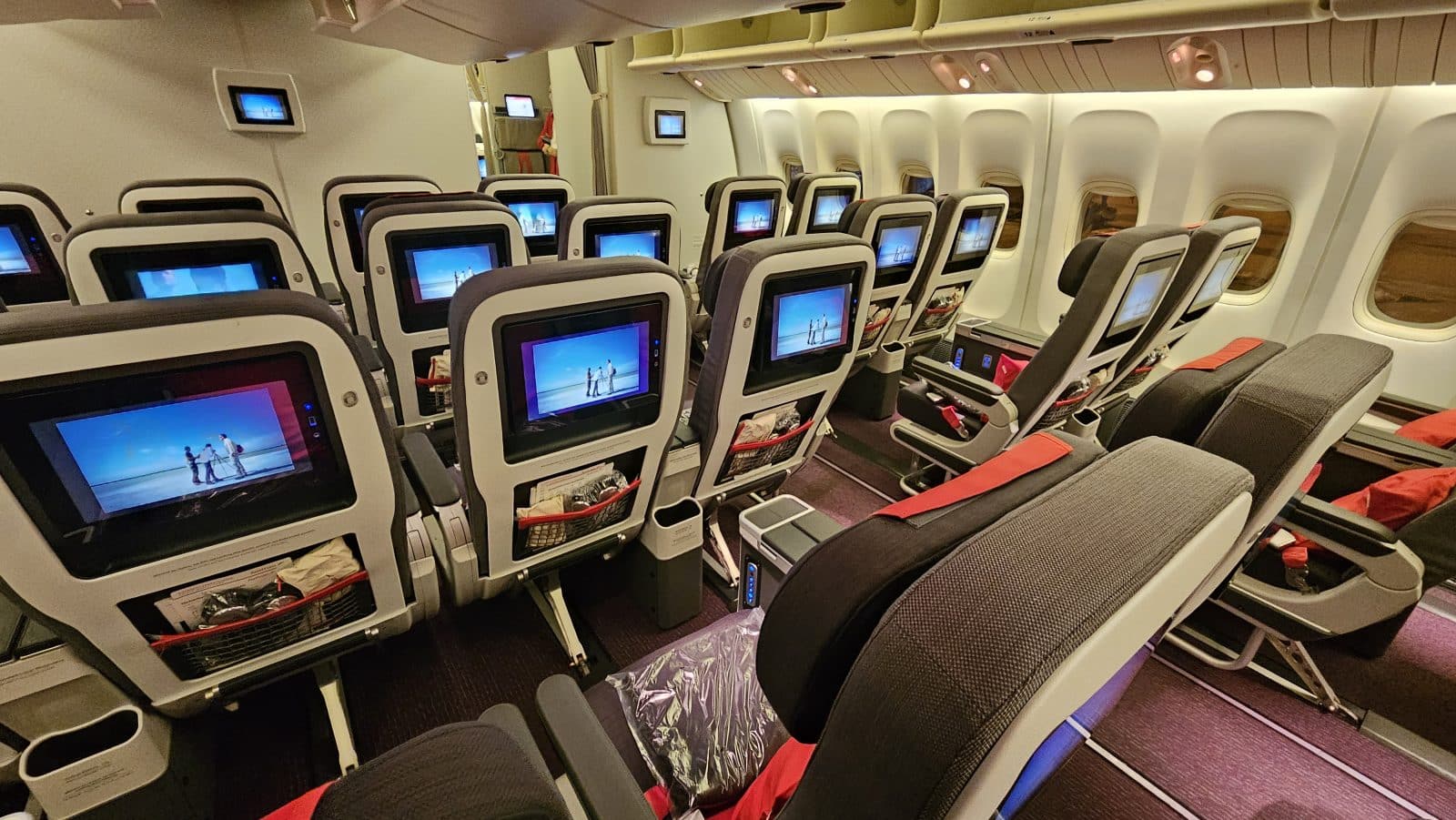review-austrian-airlines-premium-economy-bewertung-reisetopia