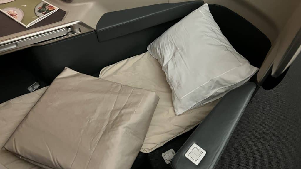 Cathay Pacific Business Class Airbus A350 Bett 