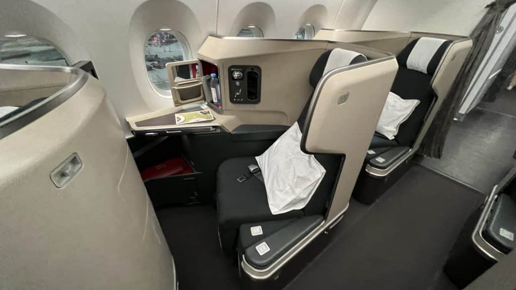Cathay Pacific Business Class Airbus A350 Sitz 