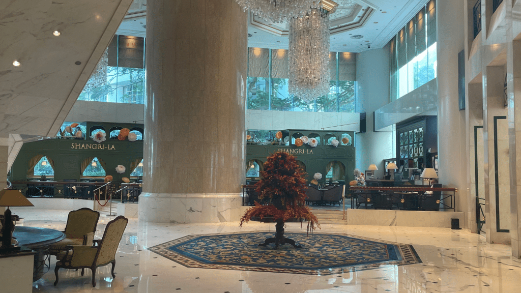 Hongkong Island Shangri La Lobby